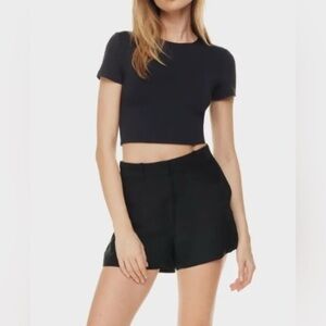 Aritzia Babaton Black Trouser Shorts Pull On Elastic Back Pleated Size 2